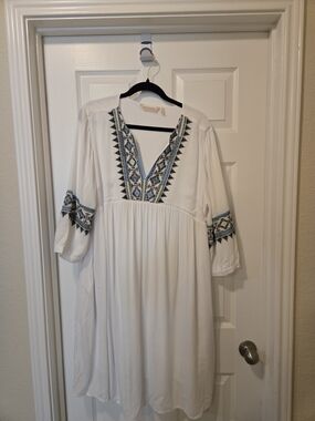 Soft Surroundings White Midi Dress with Blue and Black Embroidery